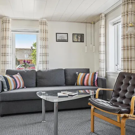1 Bedroom Amazing In Holiday home